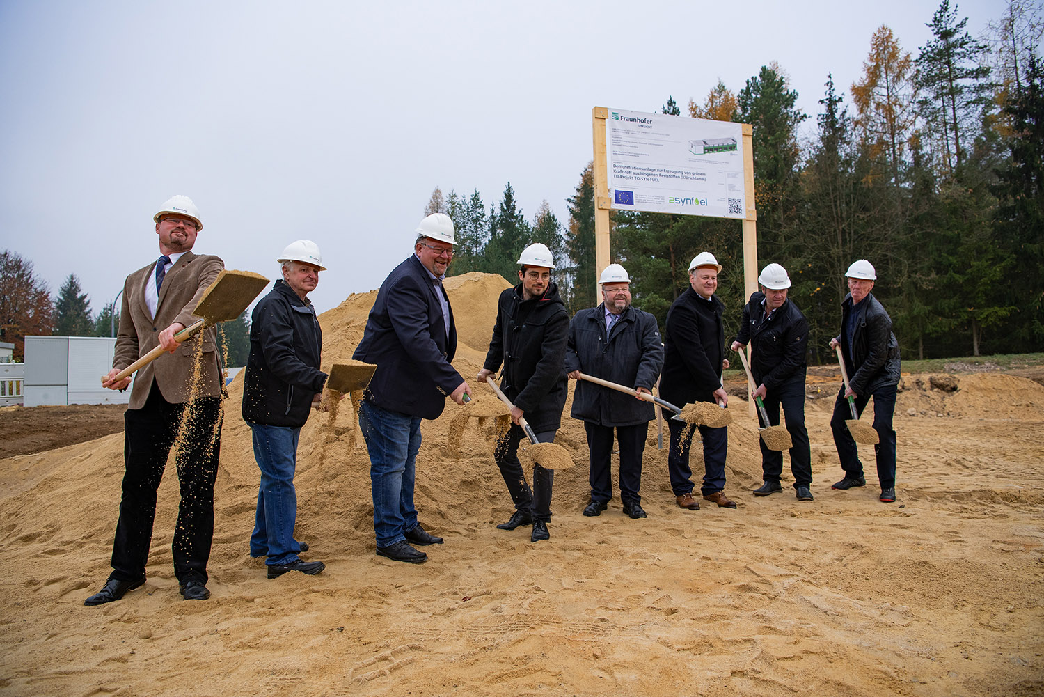 Green gasoline from sewage sludge: Ground-breaking ceremony for Fraunhofer demonstration plant